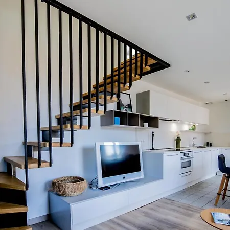 公寓 Duplex Albigny 3 Minutes Du